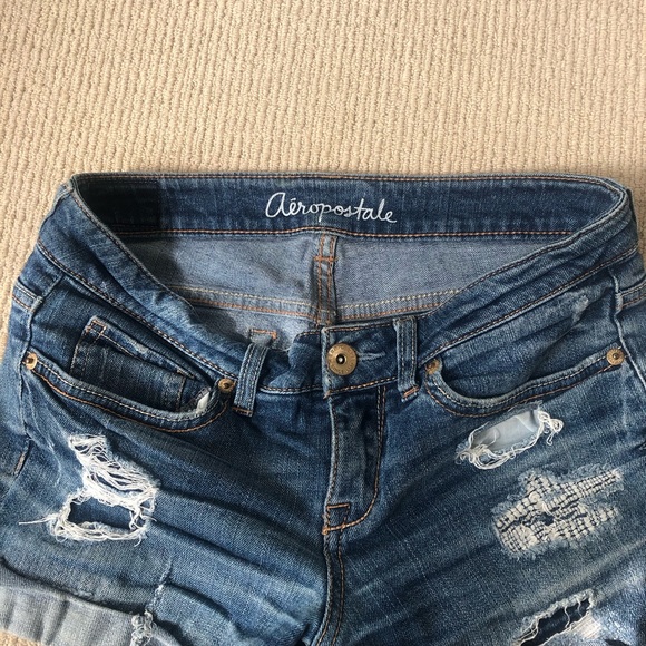 ❌SOLD❌Aeropostale Distressed Midi Jean Shorts - Picture 4 of 7